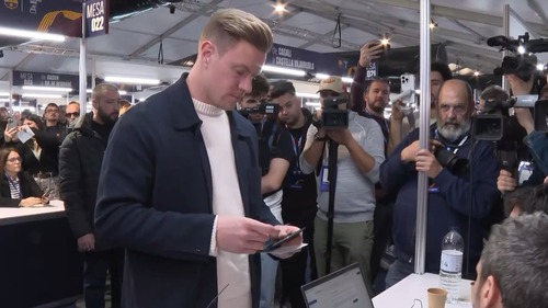 Ngôi sao kì cựu của Barca 'tẽn tò' khi không được tham gia bầu Chủ tịch CLB