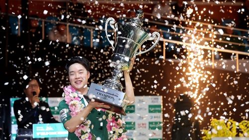 Thần đồng 18 tuổi lập kỷ lục vô địch billiards trẻ nhất, nhận tiền thưởng hơn 3,5 tỷ đồng