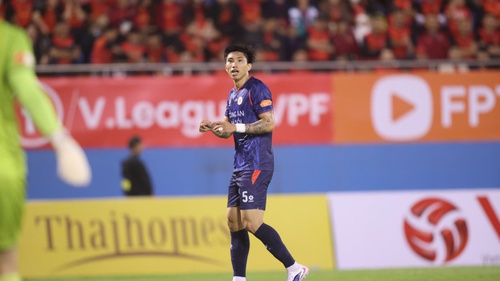 Văn Hậu và niềm vui với 'cánh cửa' đội tuyển Việt Nam