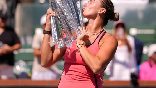 Sự cố khó tin trong khoảnh khắc đăng quang của nhà vô địch Indian Wells