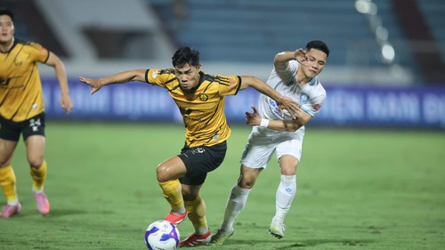 Tin nóng bóng đá Việt hôm nay 17/3: Hai đội tuyển vào top đề cử tại Giải thưởng Cống hiến; FIFA gỡ án cấm chuyển nhượng cho CLB Thanh Hóa