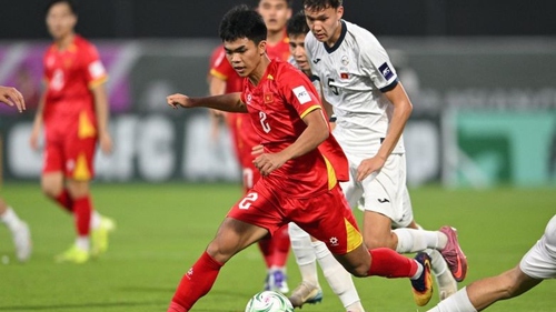 HLV U23 Việt Nam tiếc nuối khi chân sút ghi bàn vào lưới đội Tây Á vắng mặt ở giải đấu tại Trung Quốc