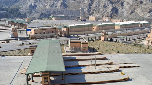 Không kích nhằm vào cơ sở cai nghiện ở thủ đô Afghanistan, ít nhất 400 người thiệt mạng