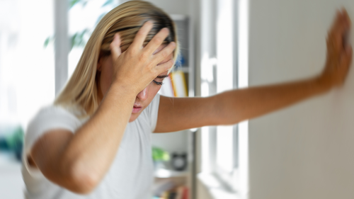 Anh nâng cảnh báo lên cấp quốc gia do bùng phát dịch viêm màng não