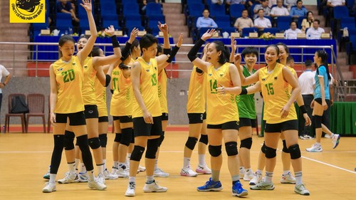 Nhà vô địch bóng chuyền nữ Việt Nam vượt qua đội bóng toàn ngôi sao của HLV Tuấn Kiệt ở giải đấu quan trọng