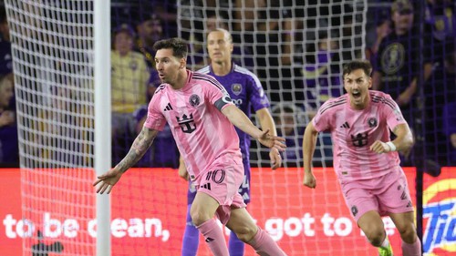 Lionel Messi rực sáng với cú đúp, Inter Miami lội ngược dòng đầy ngoạn mục