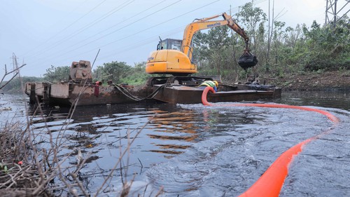 Hà Nội nỗ lực nạo vét sông hồ, quyết tâm "hồi sinh" sông hồ trước mùa mưa 2026