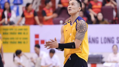 Tin nóng thể thao tối 21/3: Ngoại binh cao hơn 1,9m gây sốt tại Cúp Hoa Lư; Argentina được tuyên bố vô địch