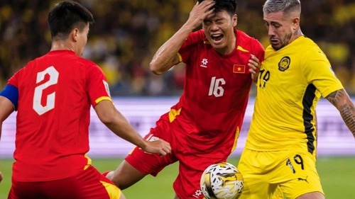 ĐT Việt Nam thăng tiến mạnh mẽ trên BXH FIFA mới nhất, Malaysia tụt không phanh