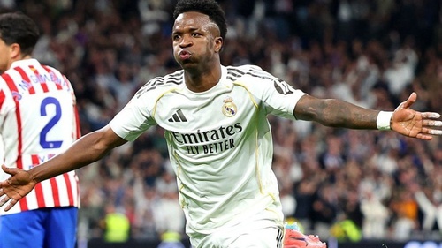 Chơi thiếu người, Real Madrid vẫn thắng kịch tính trận derby Madrid