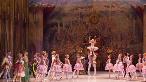 Hai kiệt tác ballet Nga sắp trình diễn tại Nhà hát Hồ Gươm