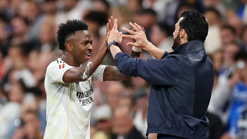 Ở Real Madrid, Arbeloa sẽ giống Zidane hay Solskjaer?