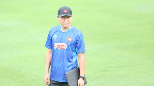 ĐT Việt Nam gặp Bangladesh: Đội mạnh, cần 'đối cứng'