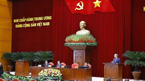 Thông cáo báo chí về ngày làm việc thứ hai Hội nghị Trung ương 2 khoá XIV