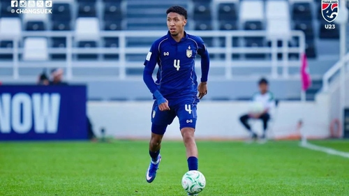 Hậu vệ gốc Ma rốc của U23 Thái Lan bị treo giò ở trận gặp U23 Việt Nam sau pha xô xát với cầu thủ Trung Quốc