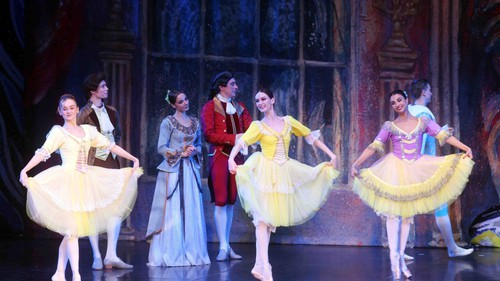 Đêm diễn giàu cảm xúc của ballet kinh điển Nga trên sân khấu Thủ đô