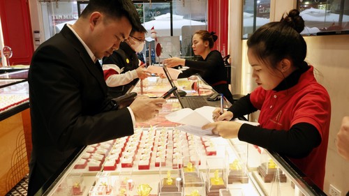 Sáng 25/3 giá vàng SJC tăng 4,5 triệu đồng/lượng