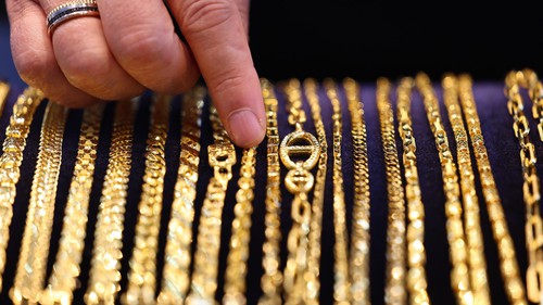 Thị trường năng lượng và tài chính toàn cầu biến động mạnh - Giá vàng tăng 2%