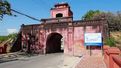 Chuyện quản lý: Nhiều “nút thắt” khiến dự án tu bổ Thành cổ Diên Khánh chậm tiến độ