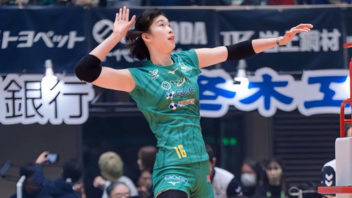 Trần Thị Thanh Thúy chinh phục cột mốc đáng nhớ ở giải bóng chuyền VĐQG Nhật Bản 