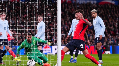 Kết quả bóng đá: ĐT Anh hòa Uruguay; Tây Ban Nha, Hà Lan và Đức giành thắng lợi