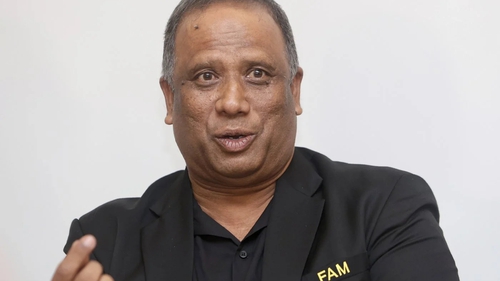 Bóng đá Malaysia 'thoát nạn'