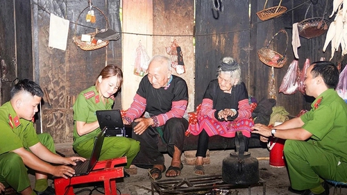 Lan tỏa "Bình dân học vụ số", thu hẹp khoảng cách số