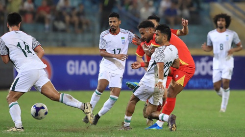 Đội tuyển Việt Nam còn 'vết gợn' sau trận thắng Bangladesh