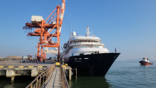 Đón tàu du lịch quốc tế cao cấp cập cảng Quy Nhơn