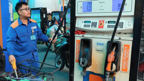 Giảm thuế đối với xăng, dầu đến ngày 15 tháng 4 năm 2026