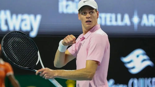 Sinner đạt cột mốc đặc biệt sau khi lọt vào chung kết Miami Open, sẵn sàng lật đổ Alcaraz