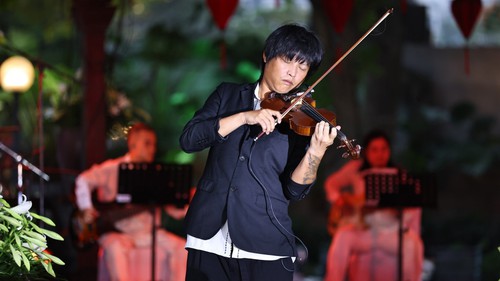 Live Concert “Hà Nội bình yên” bên bờ hồ Hoàn Kiếm