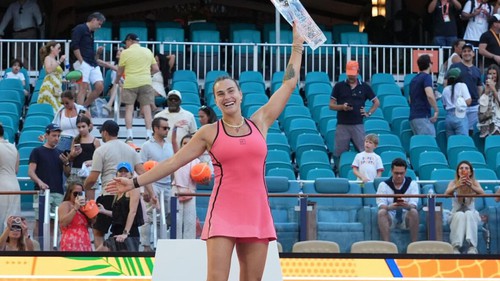 Hạ niềm hy vọng chủ nhà, Sabalenka bảo vệ thành công ngôi vô địch Miami Open, lập kỳ tích đặc biệt