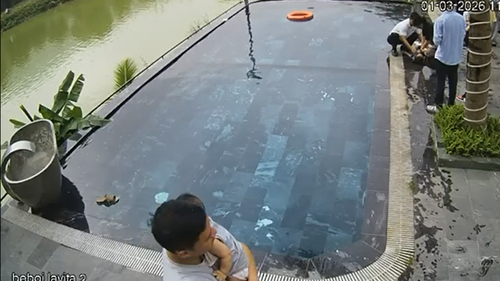 Bác sĩ Bạch Mai và 2 phút sinh tử cứu bé 3 tuổi đuối nước