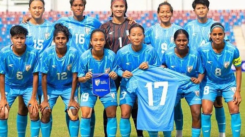 Đối thủ của ĐT nữ Việt Nam gặp sự cố khó đỡ sát ngày thi đấu, các cầu thủ phải gửi thư kiến nghị