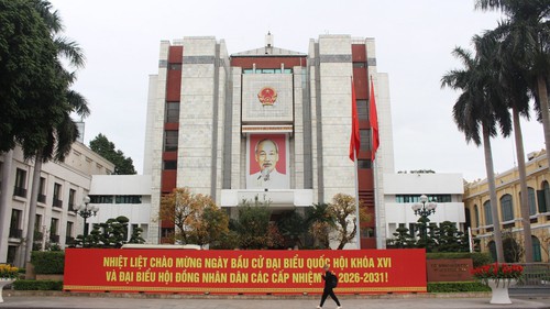 Bầu cử Quốc hội và HĐND: Hà Nội rực rỡ cờ hoa hướng về ngày hội non sông