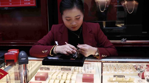 Giá vàng trong nước sáng 3/3 giảm 1,5 triệu đồng/lượng