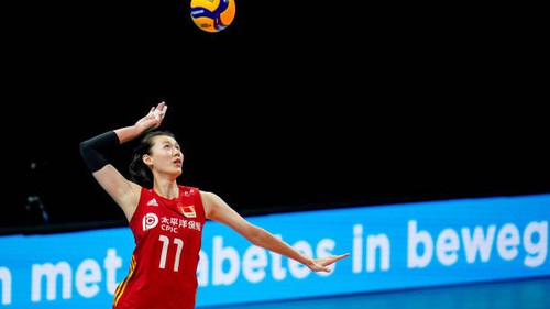 Tin nóng thể thao sáng 31/3: Đội bóng Việt Nam chiêu mộ ngôi sao đến từ nền bóng chuyền top 6 thế giới