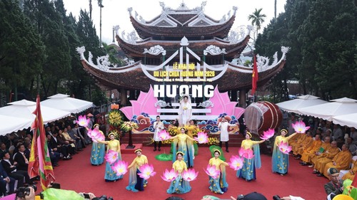 Họp báo Chính phủ thường kỳ: Hướng dẫn chuyên môn quản lý lễ hội, đảm bảo thống nhất từ Trung ương đến cơ sở