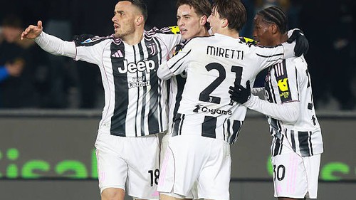 Juventus thắng ‘4 sao’, tiếp tục cuộc đua top 4 ở Serie A
