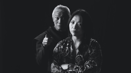 Họa sĩ Đào Anh Khánh và con gái CAT đối thoại trong triển lãm chung đầu tiên