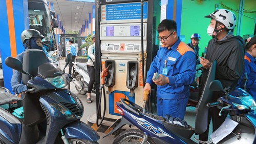 Giá xăng, dầu đồng loạt tăng mạnh từ 15h hôm nay 7/3