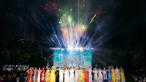 Vietnam Beauty Fashion Fest XIV: Tôn vinh vẻ đẹp Áo dài với thông điệp sống "Xanh"