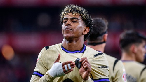 Barcelona: Ánh sáng Pedri, phép thuật Yamal