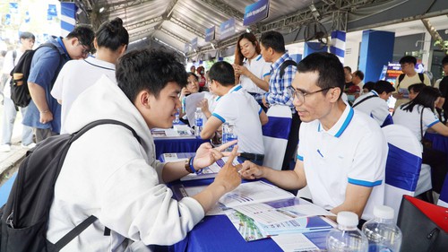 Tuyển sinh 2026: Chọn ngành phù hợp quan trọng hơn chạy theo ngành “hot”