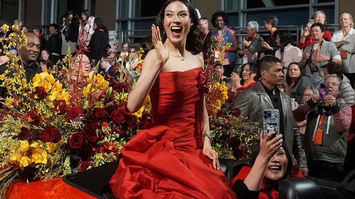 Ngôi sao Olympic Eileen Gu được người Mỹ chào đón dù giành HCV cho Trung Quốc