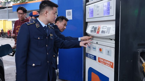 QLTT Hà Nội tăng cường kiểm tra, giám sát hoạt động kinh doanh xăng dầu