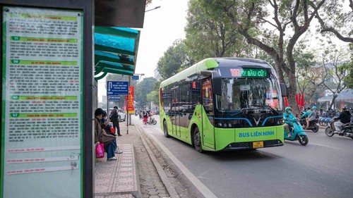 Từ 1/4, Hà Nội đưa vào vận hành 10 tuyến xe buýt điện với 288 phương tiện