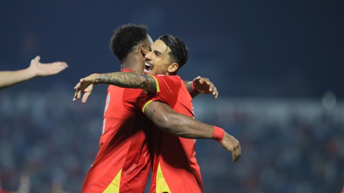 Đội tuyển Việt Nam nhận mưa lời khen từ người hâm mộ