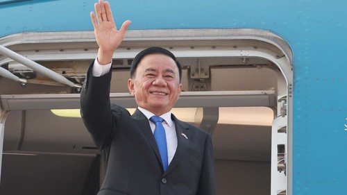 Thường trực Ban Bí thư Trần Cẩm Tú về tới Hà Nội, kết thúc tốt đẹp chuyến thăm chính thức Lào và Campuchia